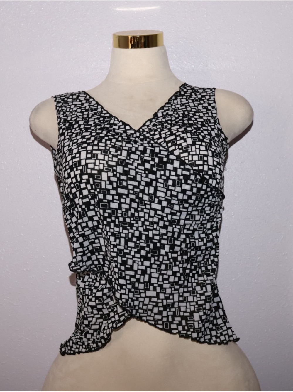 MCM Black & White Geometric Wrap-Style Sleeveless Top
